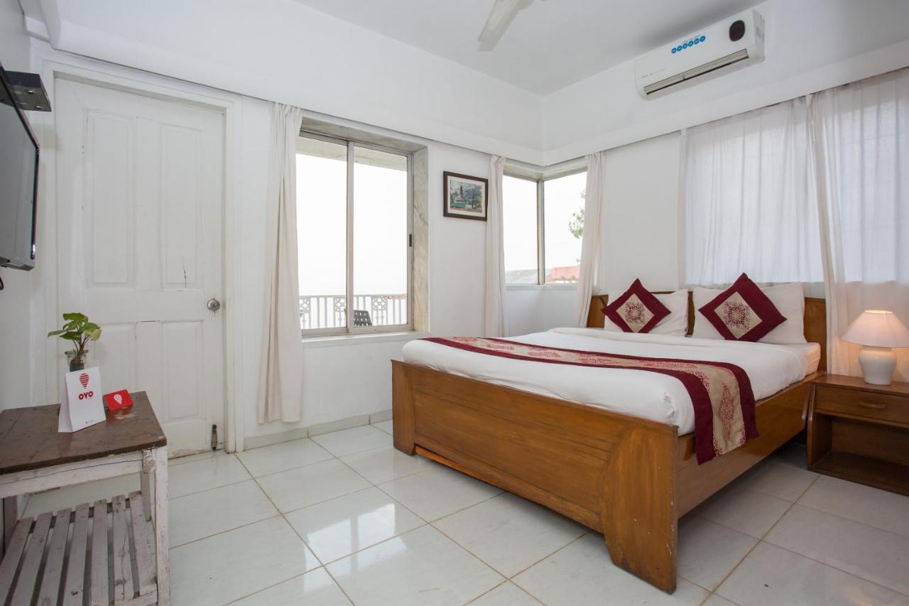 Oyo Flagship Hotel Silver Nest Панчгани Екстериор снимка